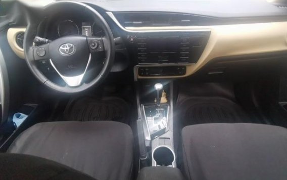 Selling Silver Toyota Corolla altis in Quezon City-6