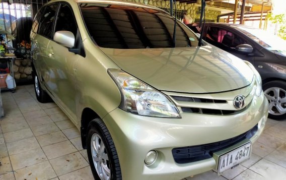 Gold Toyota Avanza for sale in Pasig