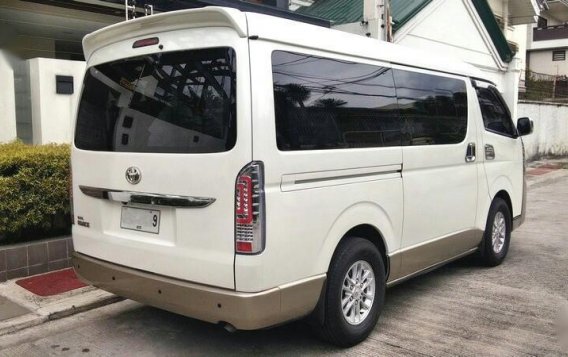 Pearl White Toyota Grandia for sale in Quezon City-5