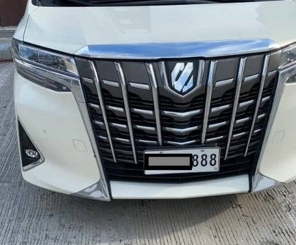 Sell White Toyota Alphard in Manila