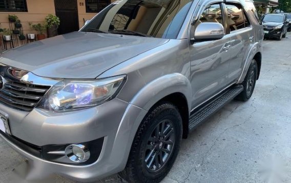 Grey Toyota Fortuner for sale in Mandaluyong City-1