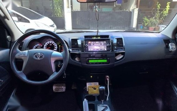 Grey Toyota Fortuner for sale in Mandaluyong City-6