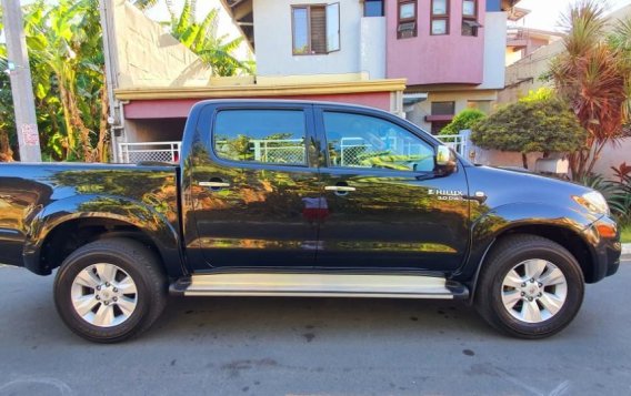 Sell Black Toyota Hilux in Parañaque-3