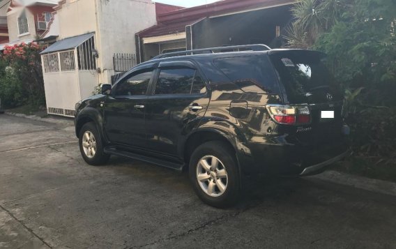 Sell Black Toyota Fortuner in Parañaque-1