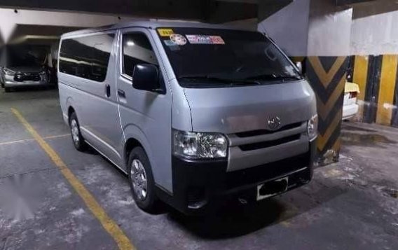 Silver Toyota Hiace for sale in Ortigas Center-4
