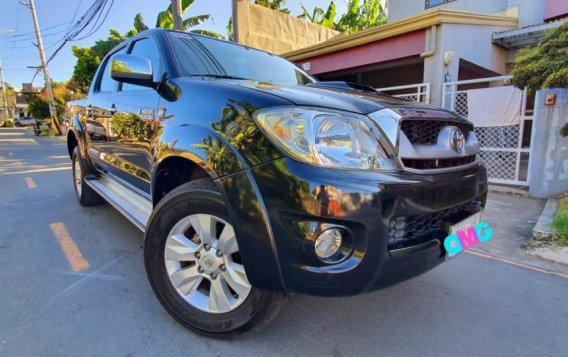 Sell Black Toyota Hilux in Parañaque-4