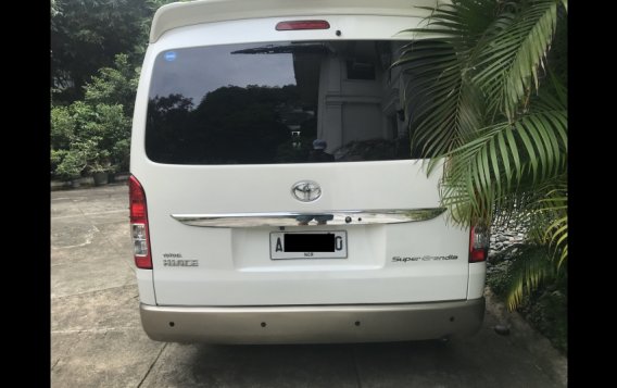 Selling White Toyota Hiace 2015 in Manila-2