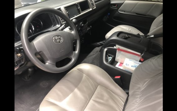 Selling White Toyota Hiace 2015 in Manila-9