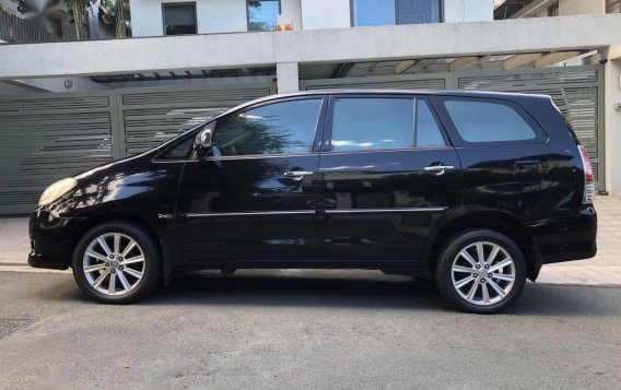 Black Toyota Innova 2011 for sale in Quezon City-1