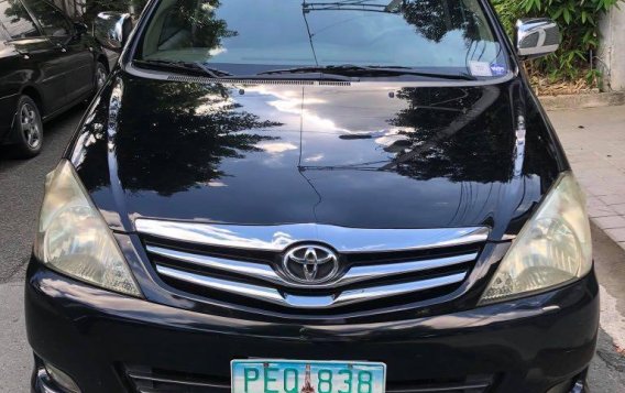 Black Toyota Innova 2011 for sale in Quezon City-4