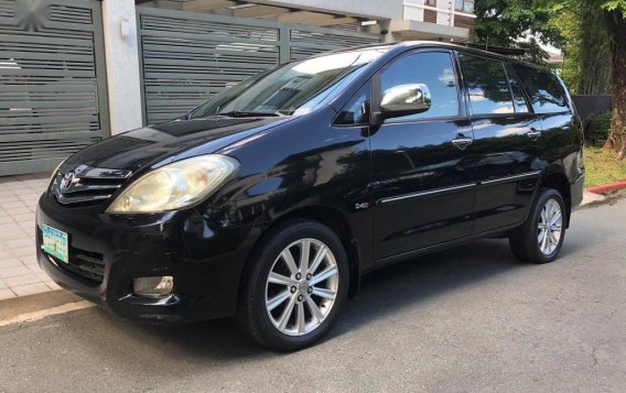 Black Toyota Innova 2011 for sale in Quezon City