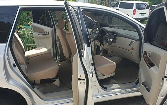 Selling Silver Toyota Innova in Manila-4