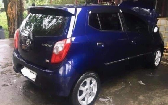 Selling Blue Toyota Wigo in Manila