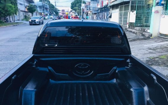 Sell Black Toyota Hilux in Caloocan-5