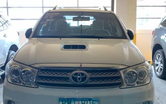 White Toyota Fortuner for sale in Manila-1