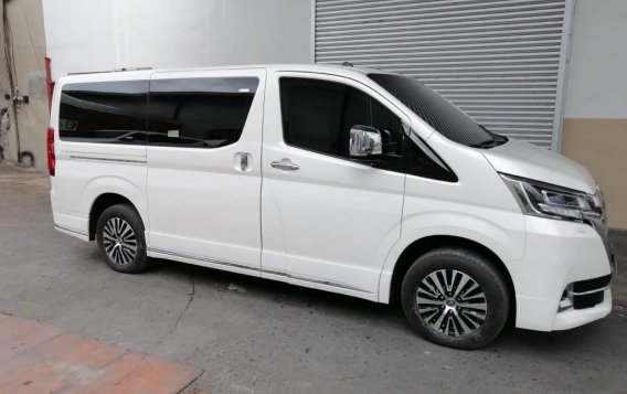 White Toyota Hiace Super Grandia for sale in Quezon City-9