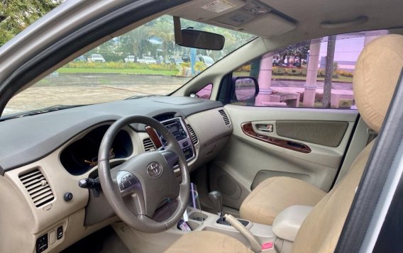 Sell Silver 2014 Toyota Innova in Subic-6