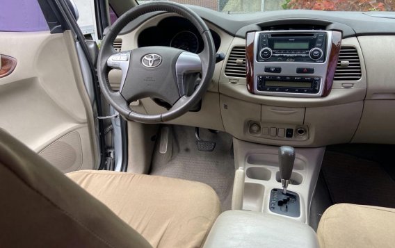 Sell Silver 2014 Toyota Innova in Subic-8