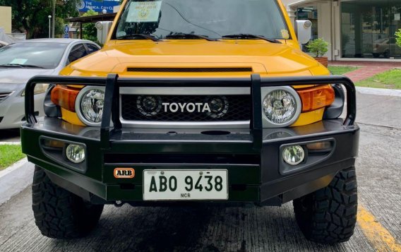 Sell Yellow Toyota Fj Cruiser in Manila-5