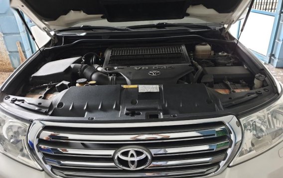 Pearl White Toyota Land Cruiser for sale in Marikina-3