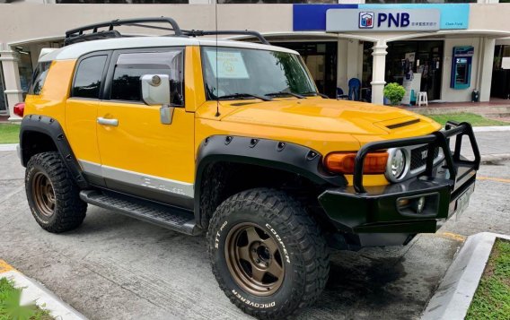 Sell Yellow Toyota Fj Cruiser in Manila-6
