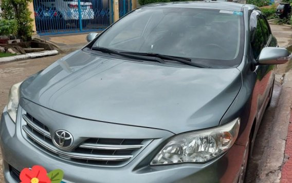 Selling Silver Toyota Corolla Altis 2012 in Manila