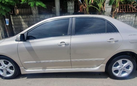 Sell Silver Toyota Corolla altis in Cebu City