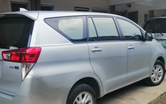 Silver Toyota Innova for sale in Mandaue-3