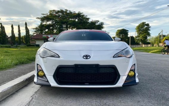 Sell Pearl White Toyota 86 in Bacoor-6