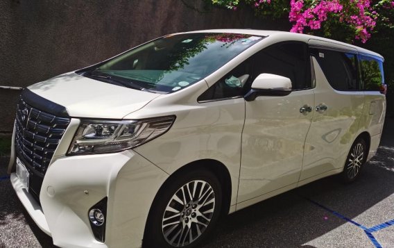 White Toyota Alphard for sale in Pasig-1