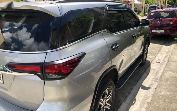 Selling Silver Toyota Fortuner in Manila-3