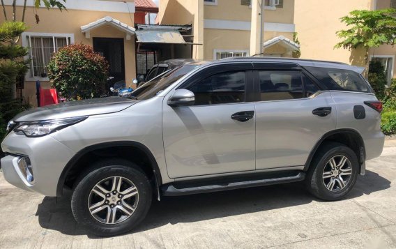 Selling Silver Toyota Fortuner in Manila-2