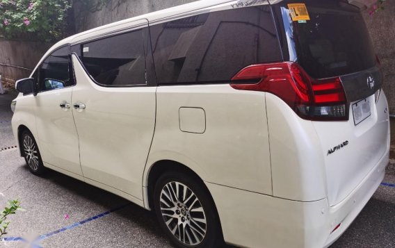 White Toyota Alphard for sale in Pasig-2