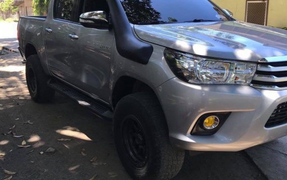 Selling Silver Toyota Hilux in Magsaysay-1