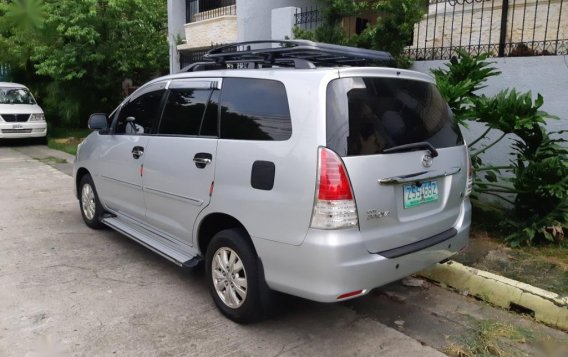 Silver Toyota Innova for sale in Makati-9