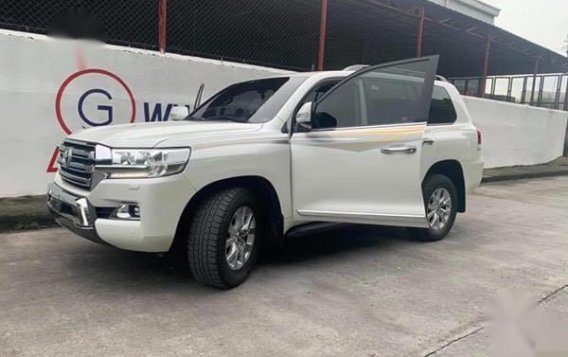 White Toyota Land Cruiser for sale in Quezon City-5