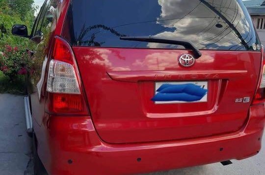 Sell Red Toyota Innova in Angeles-1