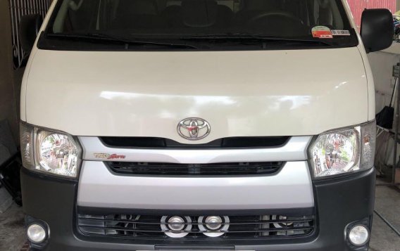 Sell White Toyota Hiace in Biñan