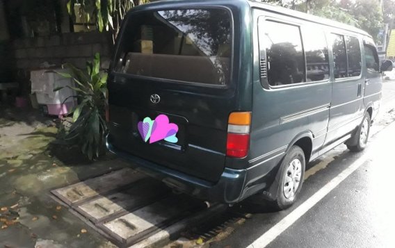 Sell Green Toyota Hiace in Quezon City