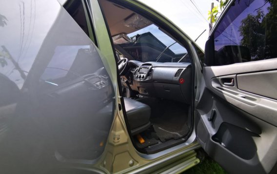 Selling White Toyota Innova for sale in Manila