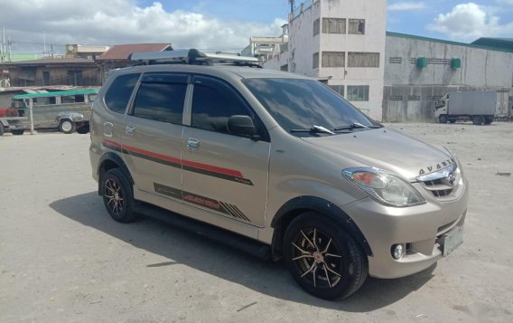 Grey Toyota Avanza for sale in Manila-2