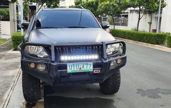 Grey Toyota Fortuner 2016 for sale in Quezon City-1