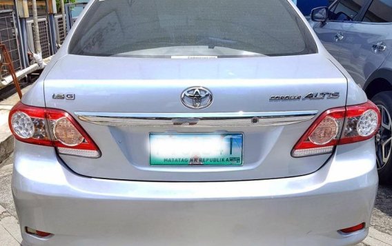 Selling Silver Toyota Corolla altis in Manila-3