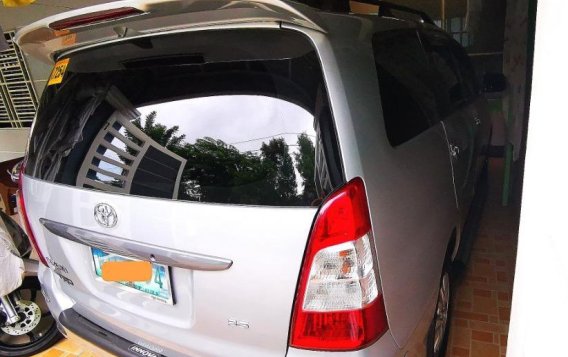 Selling White Toyota Innova for sale in Manila-2