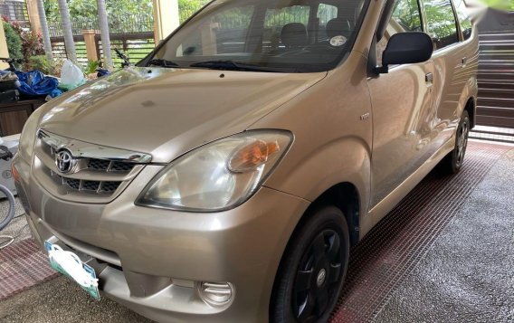 Sell Beige 2011 Toyota Avanza in Real-9