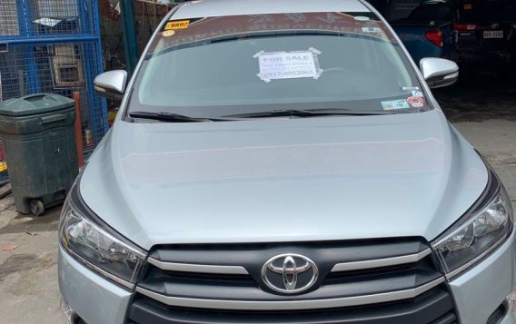 Silver Toyota Innova for sale in Las Pinas-1