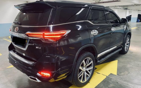 Sell Black Toyota Fortuner in Manila-8