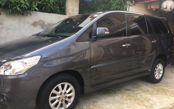 Grey Toyota Innova for sale in Cavite