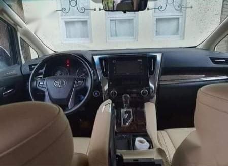 White Toyota Alphard for sale in Manila-4