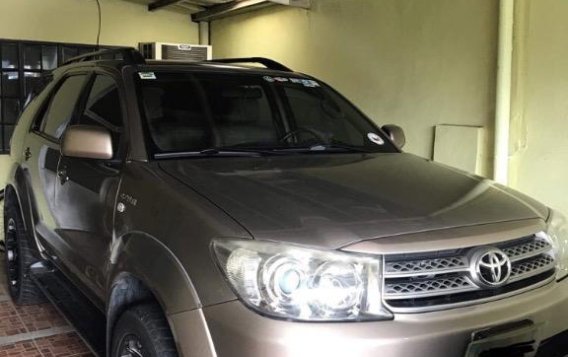 Selling Grey Toyota Fortuner in Muntinlupa-1